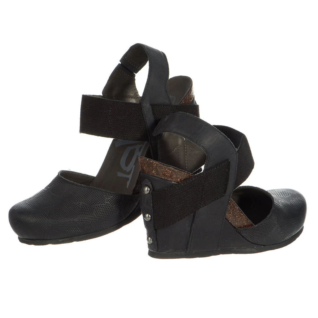 OTBT Rexburg Wedge Pump - Women's 3 OTBT Rexburg Wedge Pump - Women's