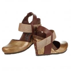 OTBT Rexburg Wedge Pump - Women's